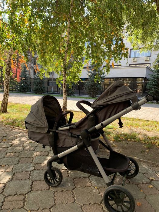 коляска двухместная