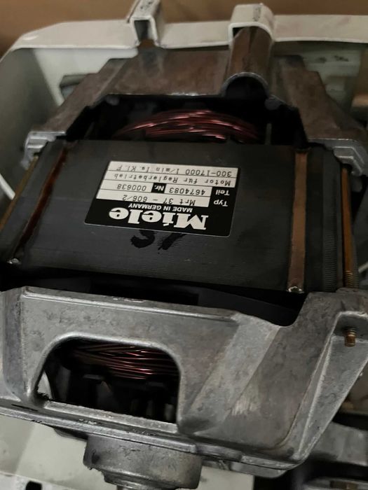 Перална машина Miele Novotronic W 3616 - НА ЧАСТИ