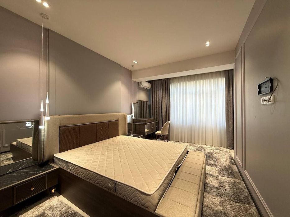 Продаётся квартира в ЖК Bobur Elit на Ул Нукус