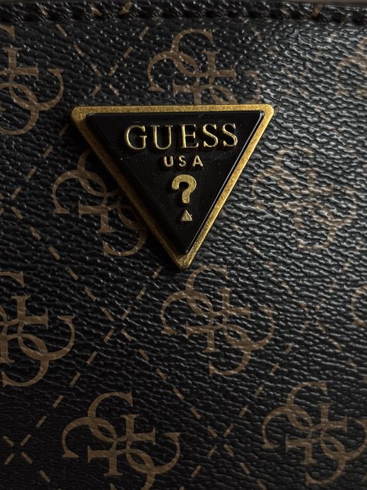 Дамска чанта "Guess"