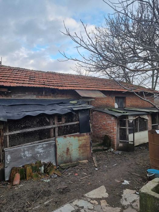 Продам къща в с. ДОБРИЧ