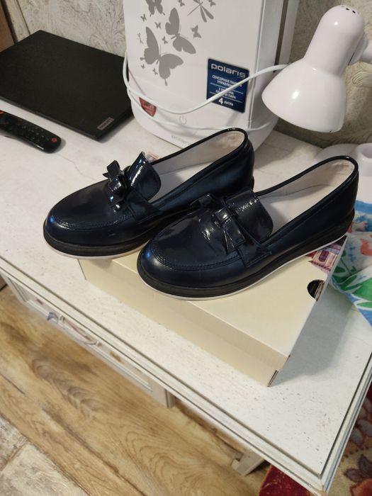 Продам туфельки на девочку.