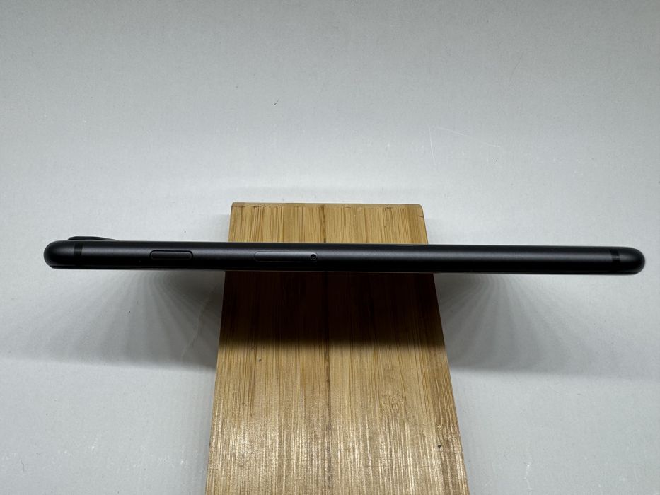 Apple iPhone 8 PLUS 64Gb black neverlocked