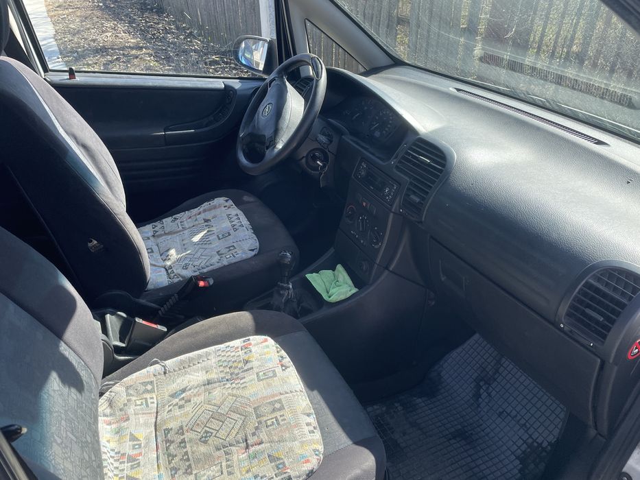 Opel Zafiea A 2001