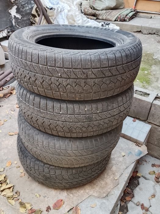 Резина 215/60/R16