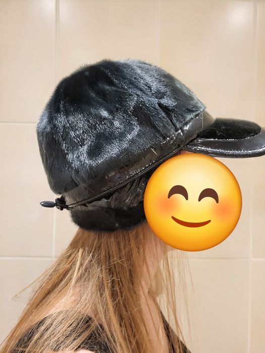 Черная норковая кепка