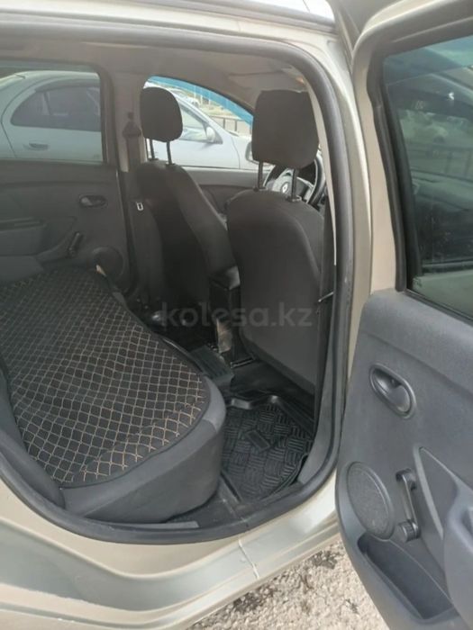 Рено логан 2. Renault Logan 2 2014 газ бензин.