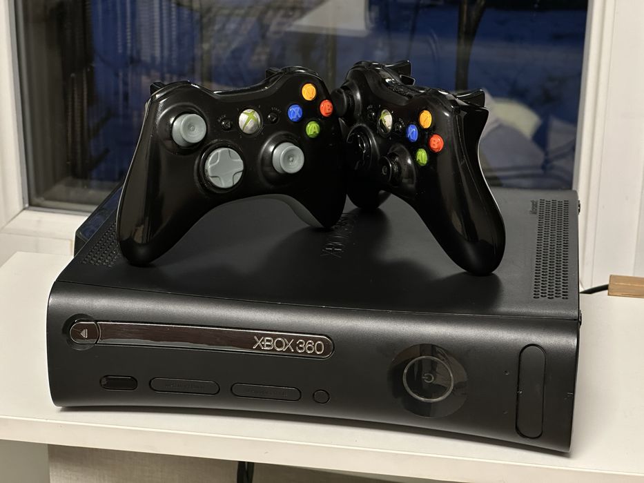 Xbox 360 в отличном состоянии