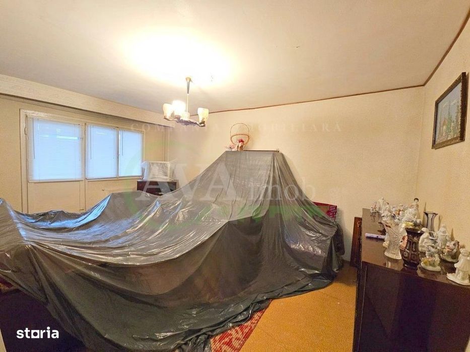 Apartament 3 camere decomandat | Etaj 4 - zona Republicii Bacau
