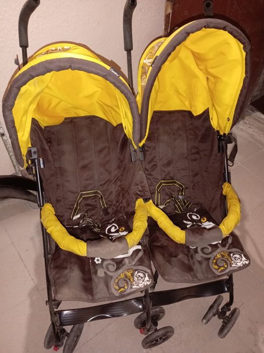 Продам коляску для близнецов