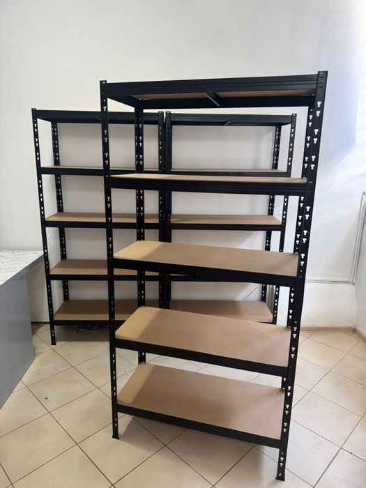 Vând 7 rafturi de depozitare  preț 100  per bucată