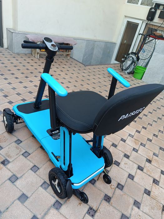 Oʻrindiqli 4 gʻildirakli elektr skuter