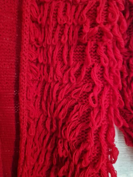 Нова  жилетка в червено