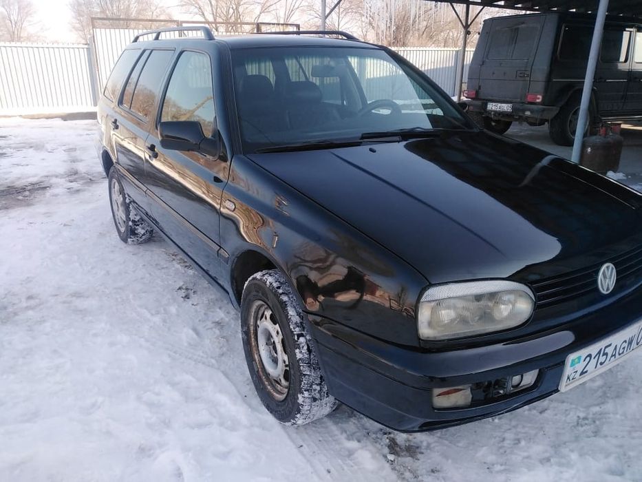 Продам голфь 3ка год 1999 об 2л механика