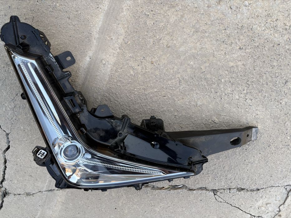 Продам запчасти на lexus 570