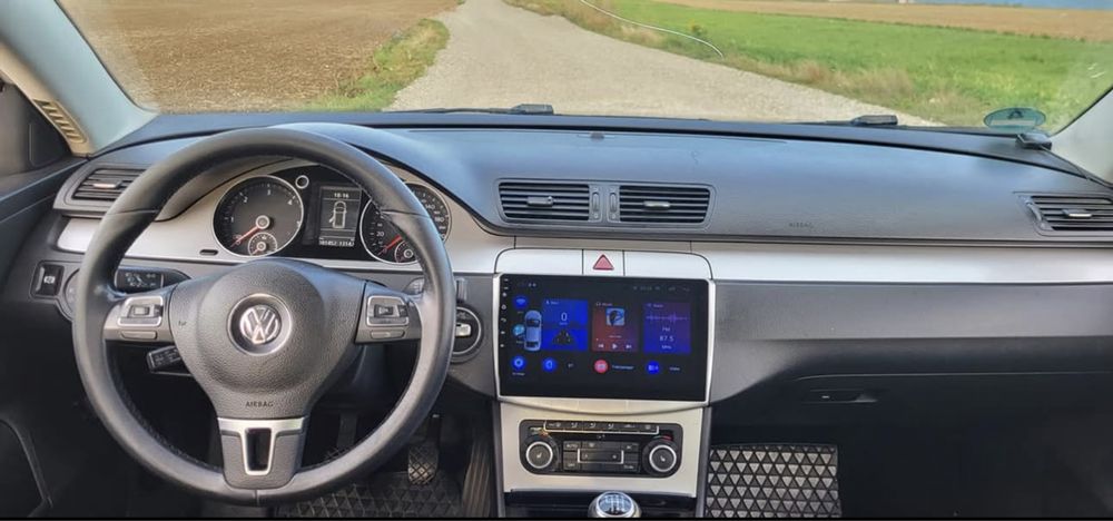 Vând Passat 2l din 2010 codul motorului CBBB 170 de cai Motor defect pentru mai multe detalii sunați la 0746 700 de 51