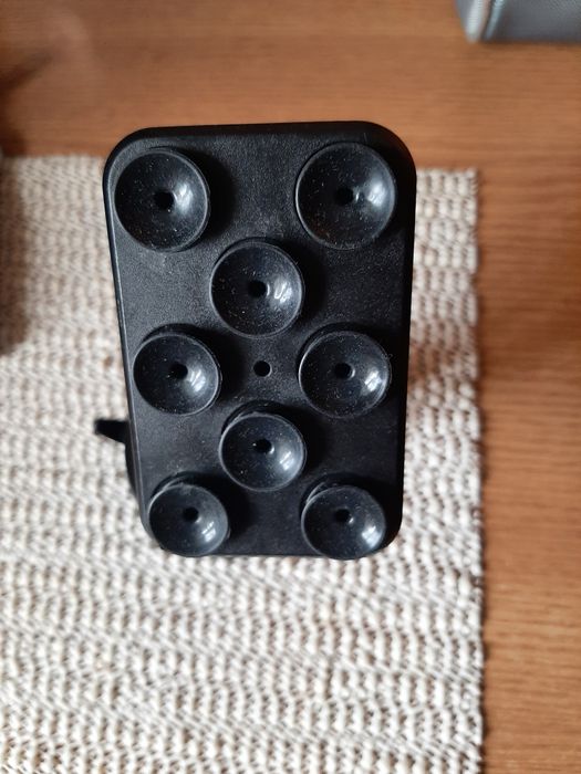 Suport telefon cu ventuze