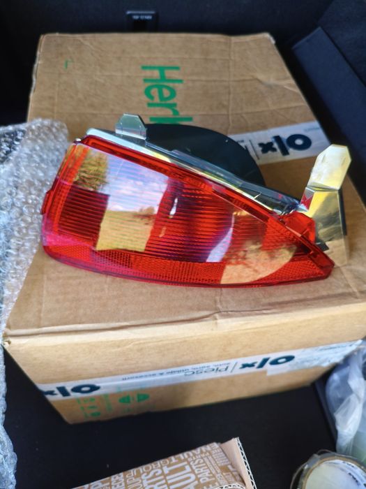 Vând lampa ceata Kadjar dreapta 265801896R