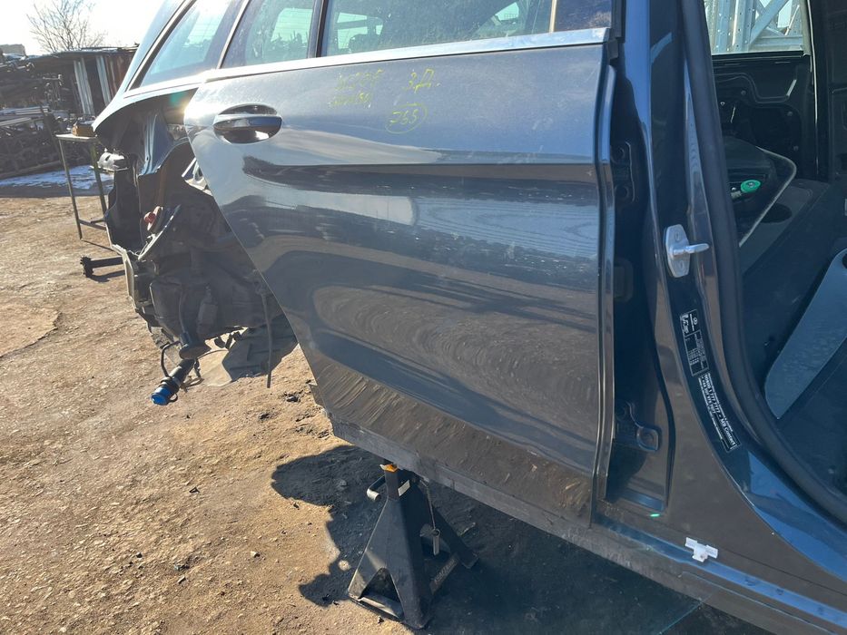 Задна дясна врата за Mercedes W205 комби
