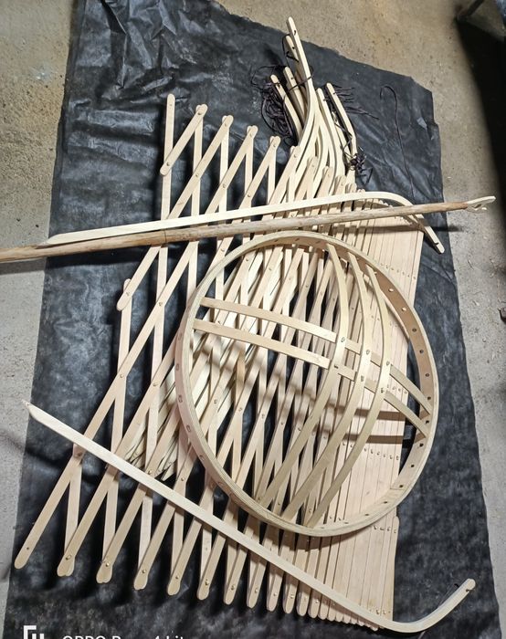 Ағаштан жасалған жарты киіз үй сатамын