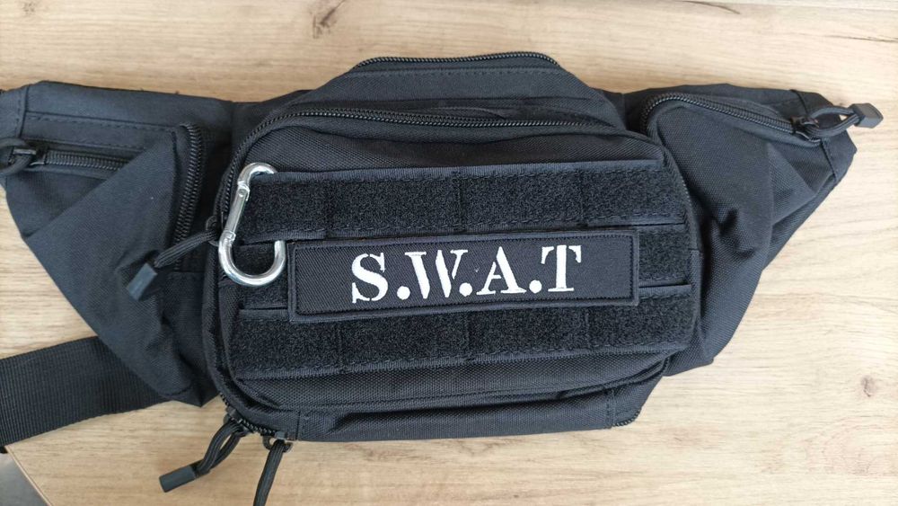 Тактическа Чанта за Кръста MOLLE Водоустойчива + 2 Нашивки и Карабинер