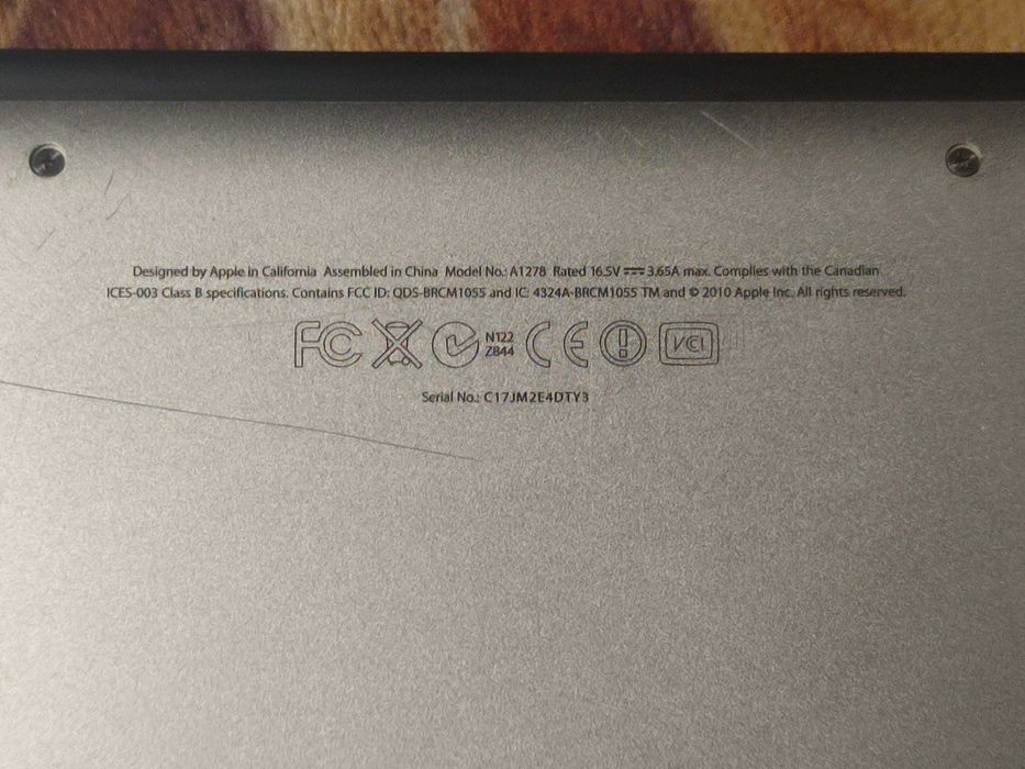 E folosit e an 2010 cred