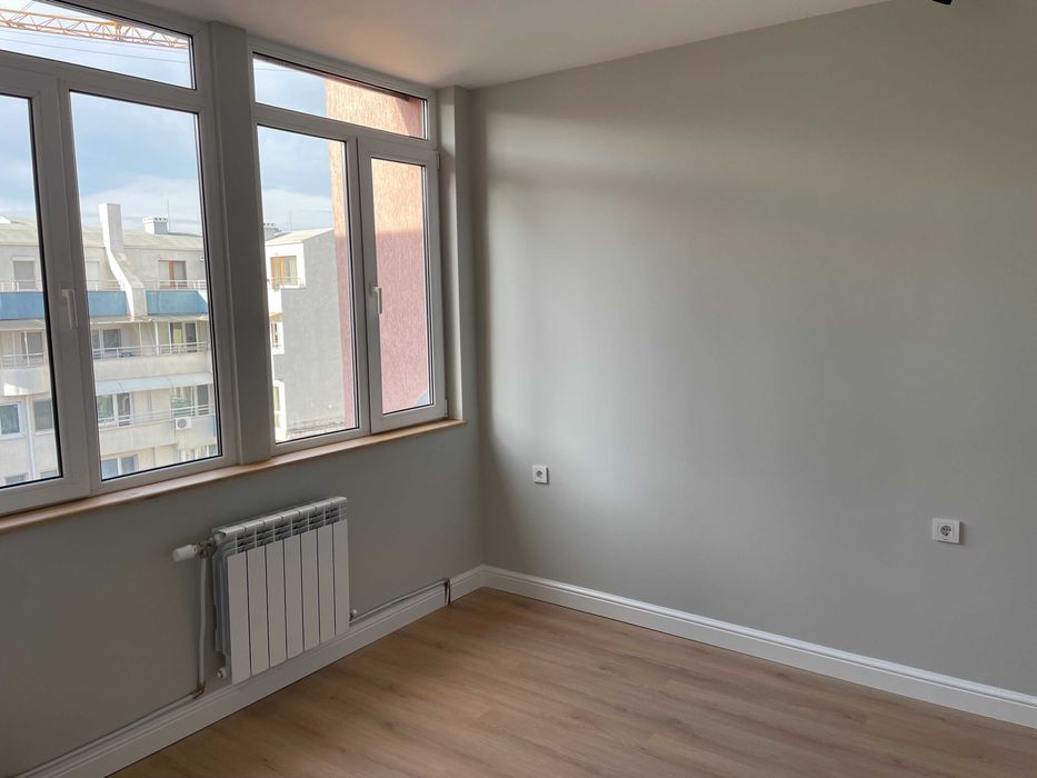 Продава се Двустаен апартамент в Русе, Възраждане - 75 кв.м за 1598 €/кв.м - Снимка #4