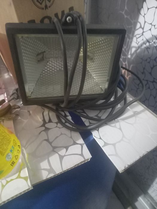 Прожектор  сатылады