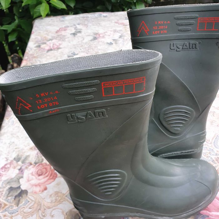 Vand cizme termoizolante de inalta tensiune transport gratuit