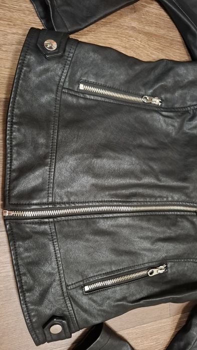 Курточка Косуха Sinsay.  Размер s.