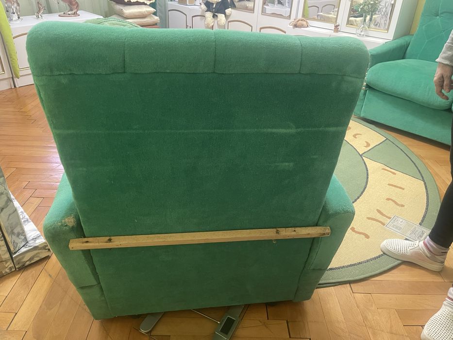 Vând colțar + fotoliu