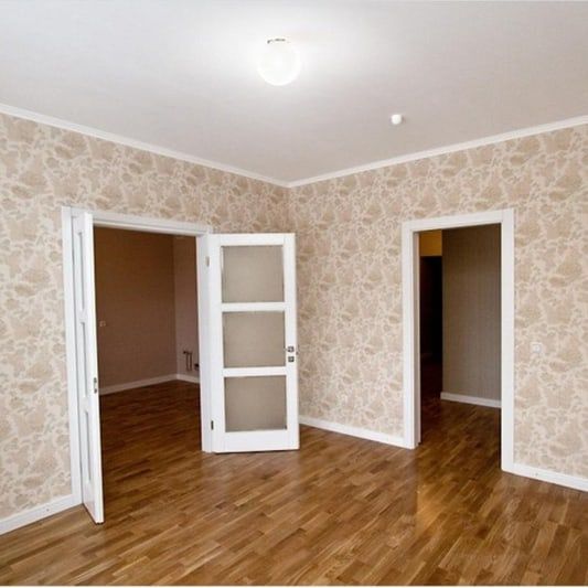 Не дорогая поклейка обоев