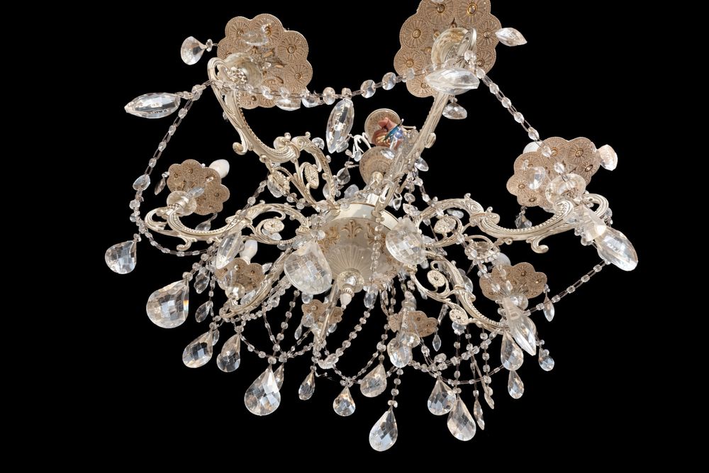 Люстра для гостинной