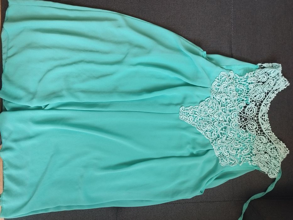 Лятна рокля в цвят мента