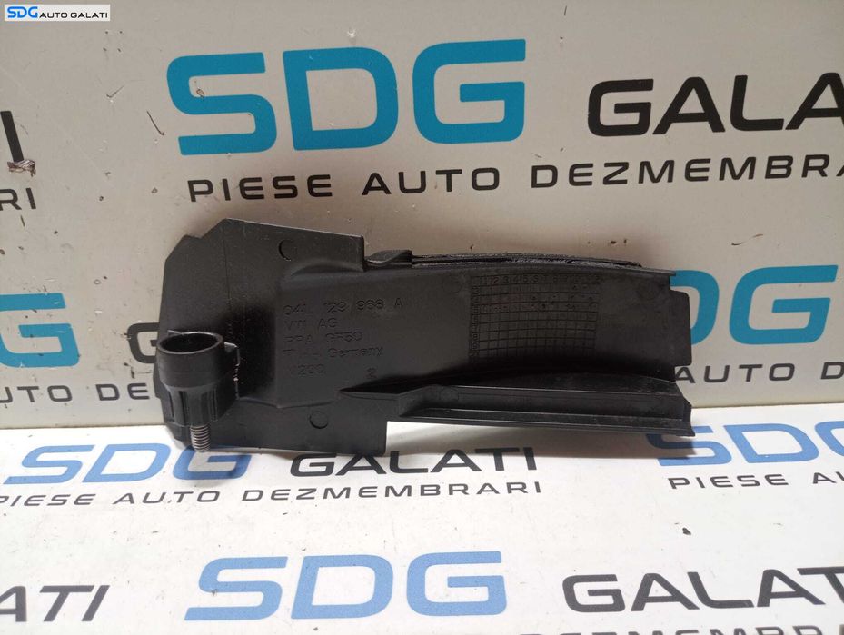 Capac Plastic Distributie Motor Volkswagen Passat B8 2015 - Prezent Cod 04L129968A [M5491]