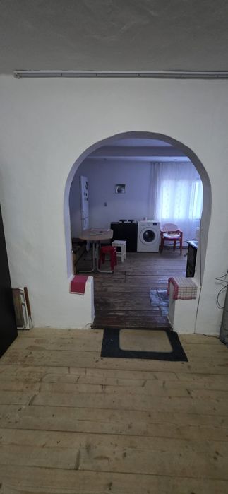 Vând casă la munte pe valea Bistriței în Farcasa-Neamt!