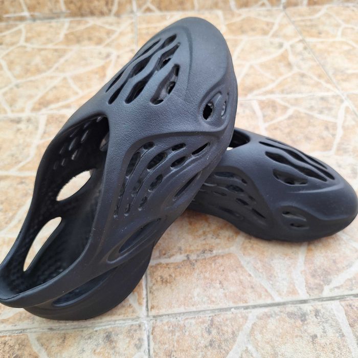 Летни обувки Yeezy foam runner