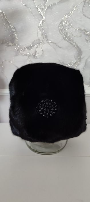 Норковая шапка..