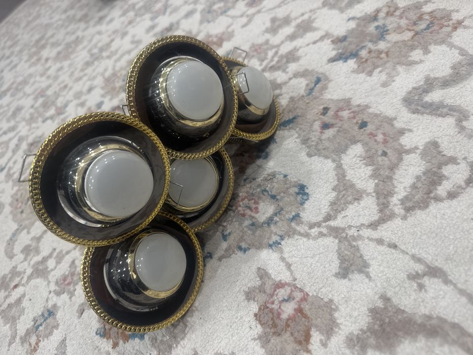 Люстра в отличном состоянием