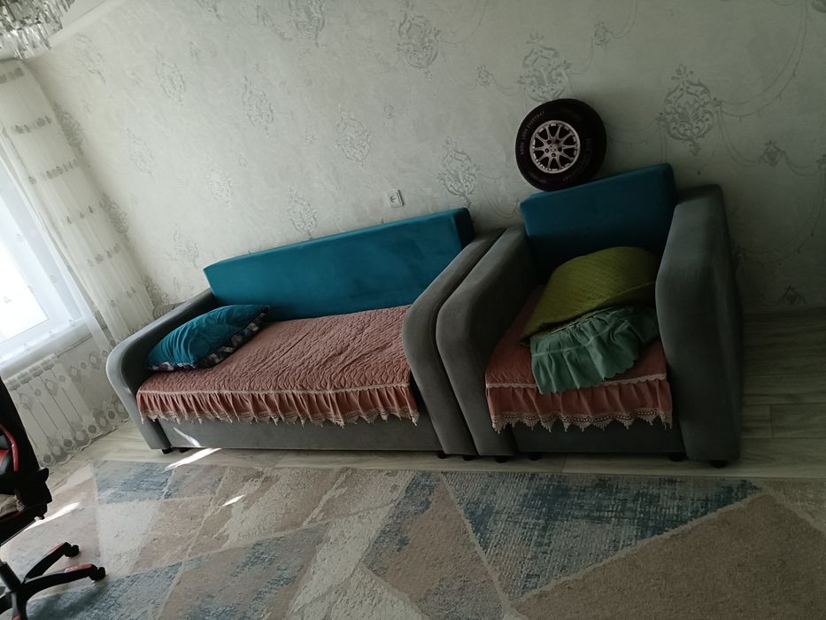 Продам диван с креслом