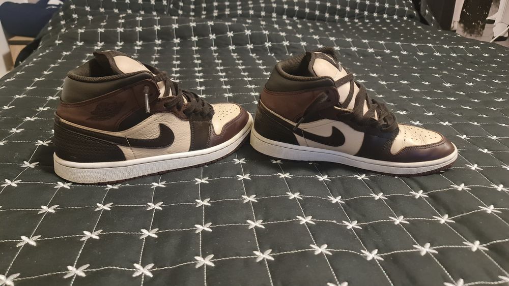 Nike jordans 1 mid SE velvet brown, marime 40