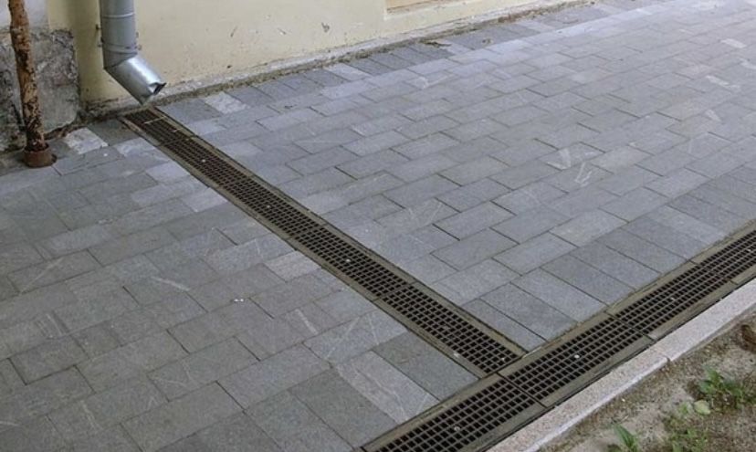 Лоток водоотводный арычный