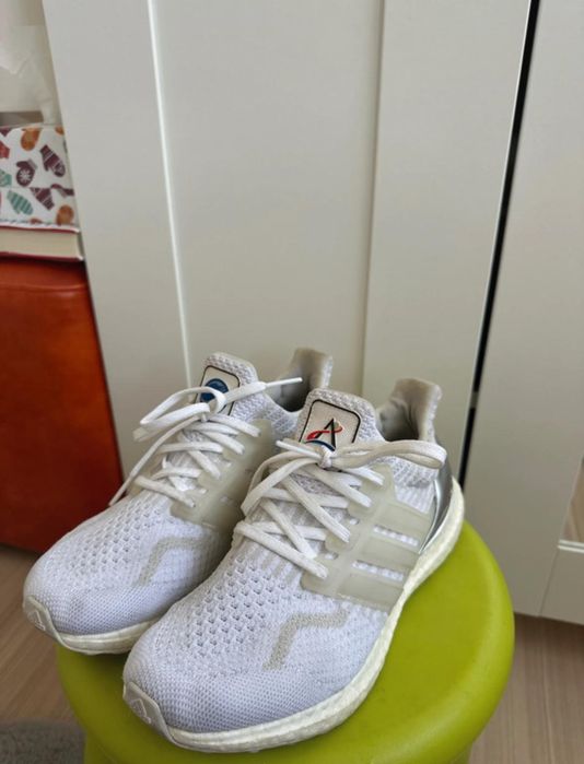 Adidas X NASA Ultra Boost 5.0 DNA, Nr 38, ca noi