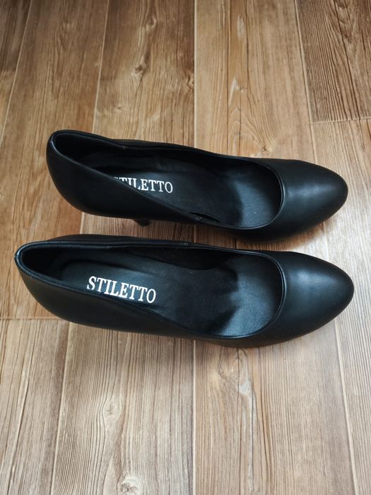 Стильные женские туфли