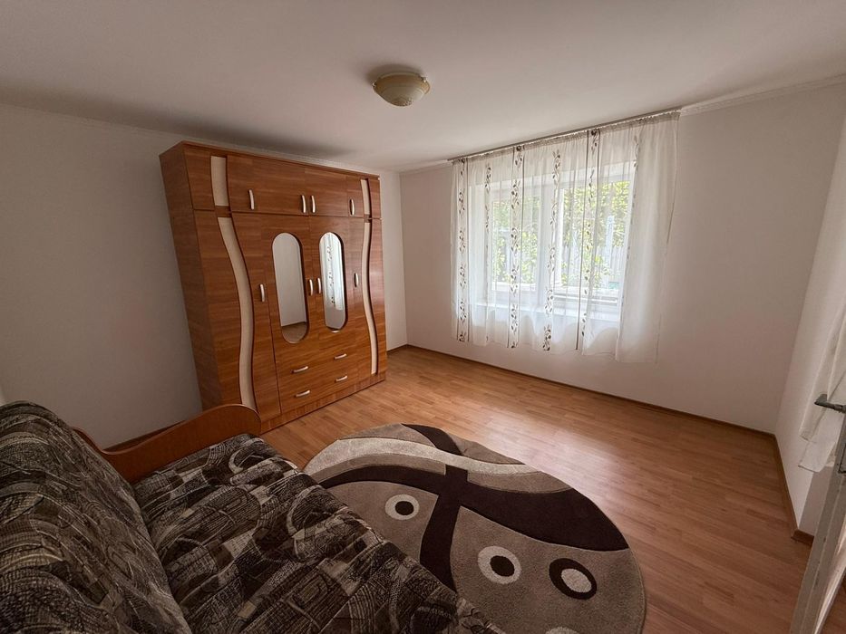 Casă complet renovată de vânzare în Tecuci – gata de mutat!