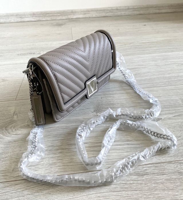 Vand geanta Victoria’s Secret noua