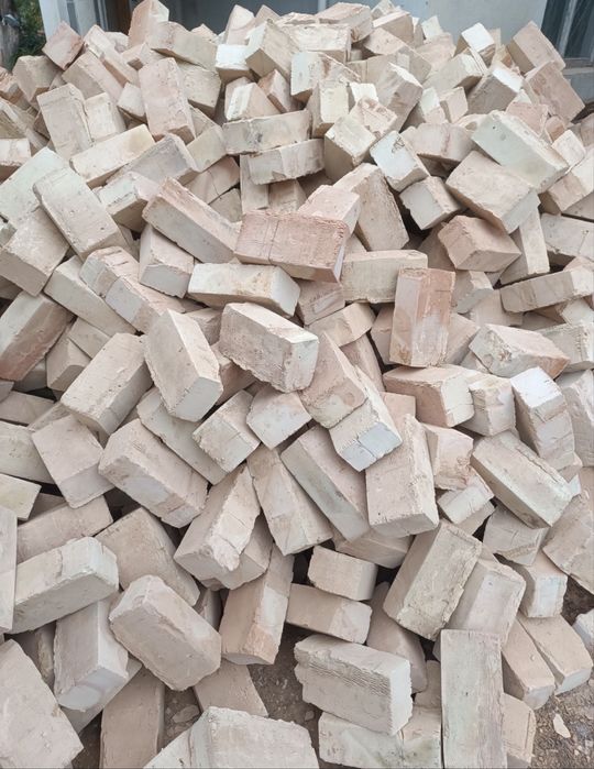 Hom gisht sotiladi srochno