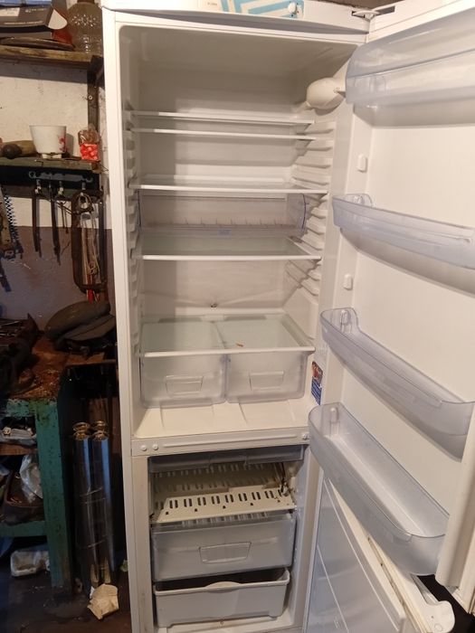 Продам холодильник Индезит