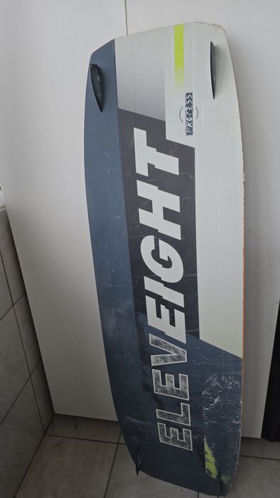 Placa, bar- linii, zmee 14m si 10m! Kitesurfing Eleveight