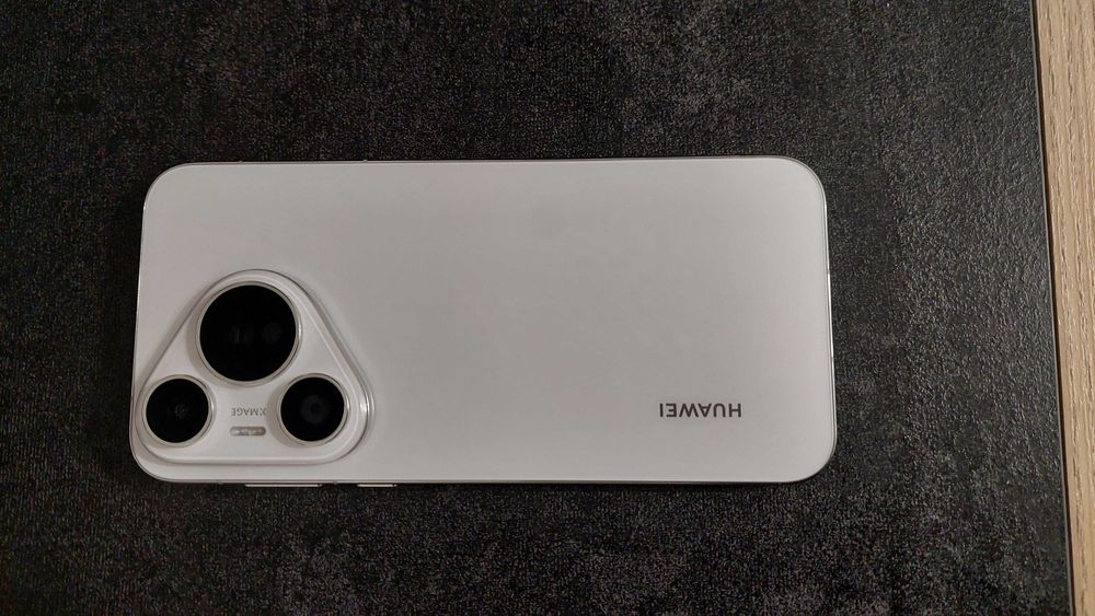 Huawei pura 70 256 GB RAM 12 GB като нов